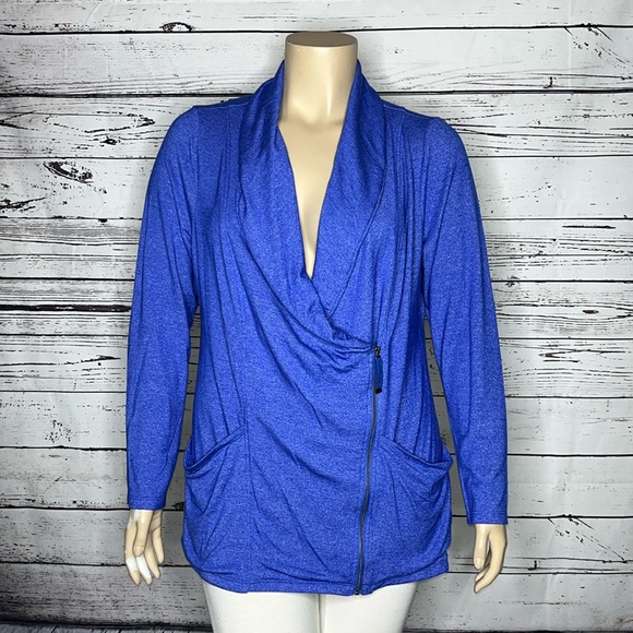 IXOS TOP SLEEVELESS PLEATED WITH COLLAR AND SIDE ZIP 32016-014 LANCIA